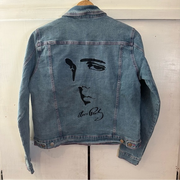 NWT Graceland Blue Denim I 🩷 Elvis Jacket! Stretchy. Fitted. Size: L - Picture 4 of 10